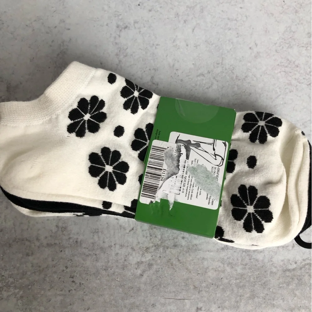 Kate Spade Womens White and Black Floral Knit Socks No Show Three Pack